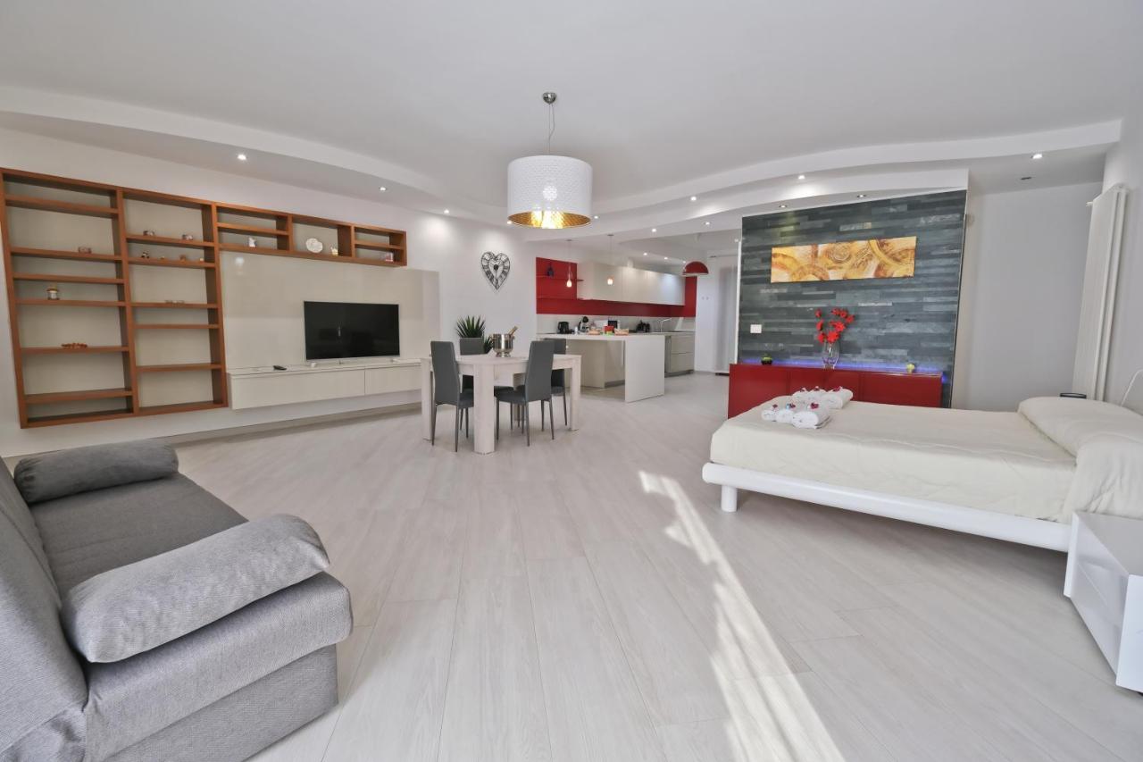 Modern House - 5 Stelle - Posto Auto Privato Apartamento Brindisi Exterior foto