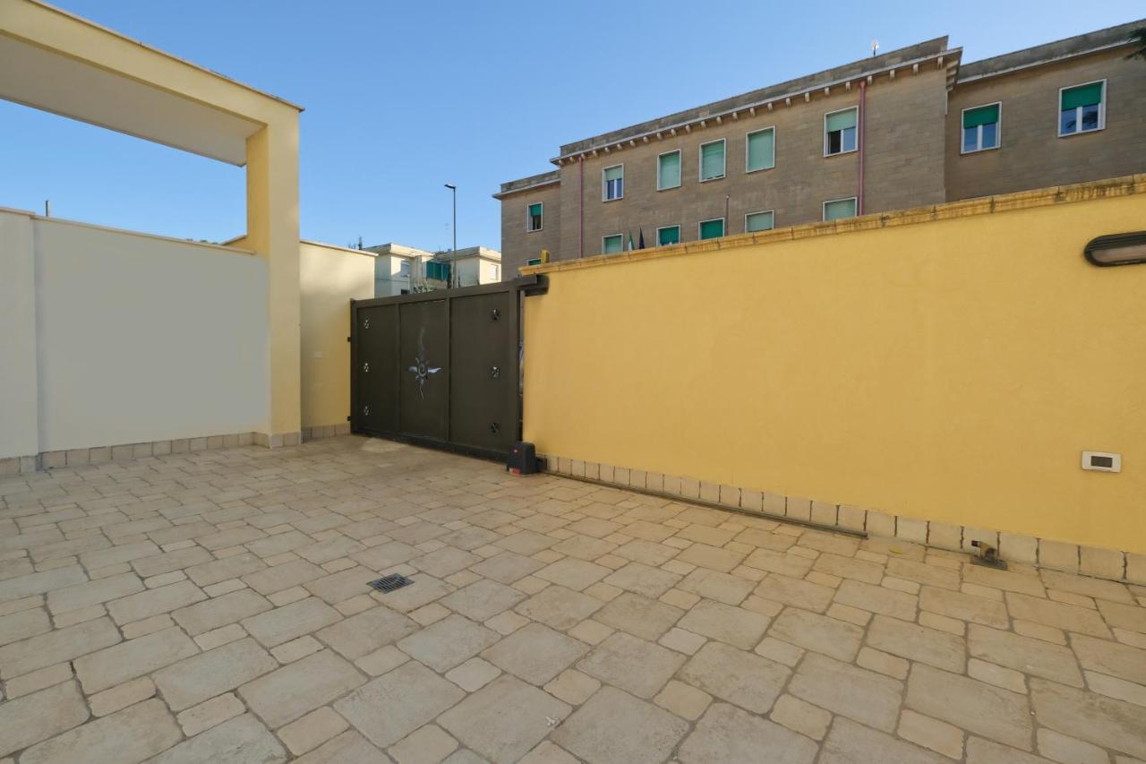 Modern House - 5 Stelle - Posto Auto Privato Apartamento Brindisi Exterior foto